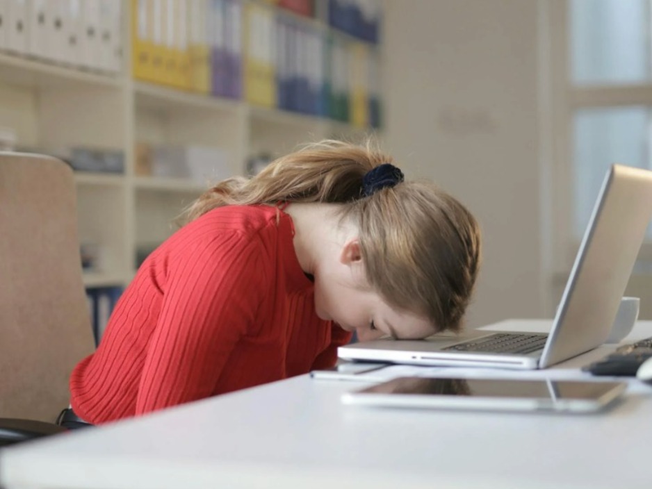 AI時代「最容易被淘汰」的10種能力，不是你不努力，而是世界不再需要這樣的你