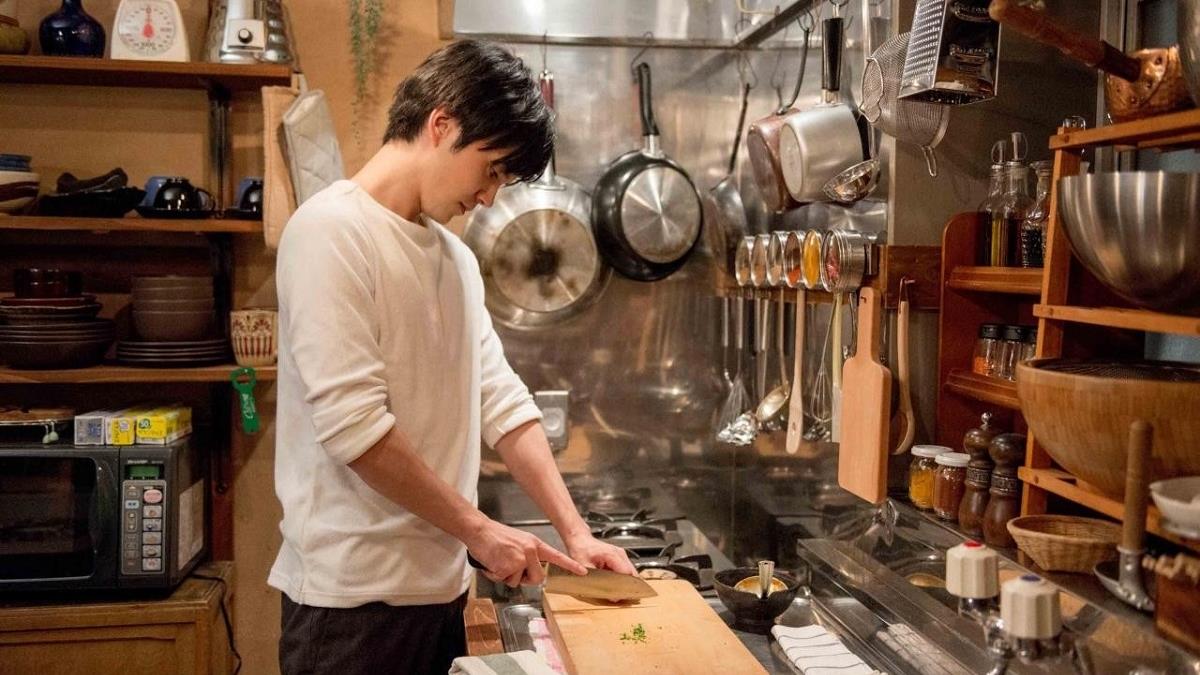 不靠外表也行桃花朵朵開！有潛力成為萬人迷的3大星座男：水瓶男光是聰明才智就引人注目！