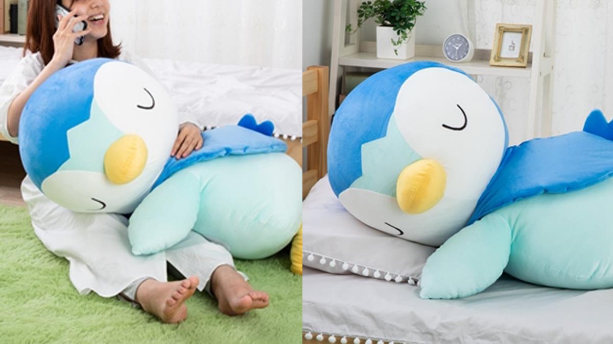 連可愛也巨大化！日本90公分「波加曼抱枕娃娃」超軟萌，超萌睡姿讓人想直接埋進去抱緊❤