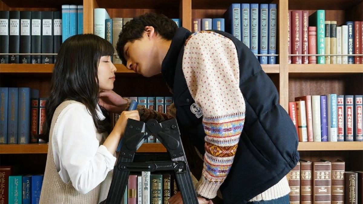 容易被撩到手！甜言蜜語擋不住，一下就被「攻略成功」的3個星座：牡羊座看到直球就想接？！