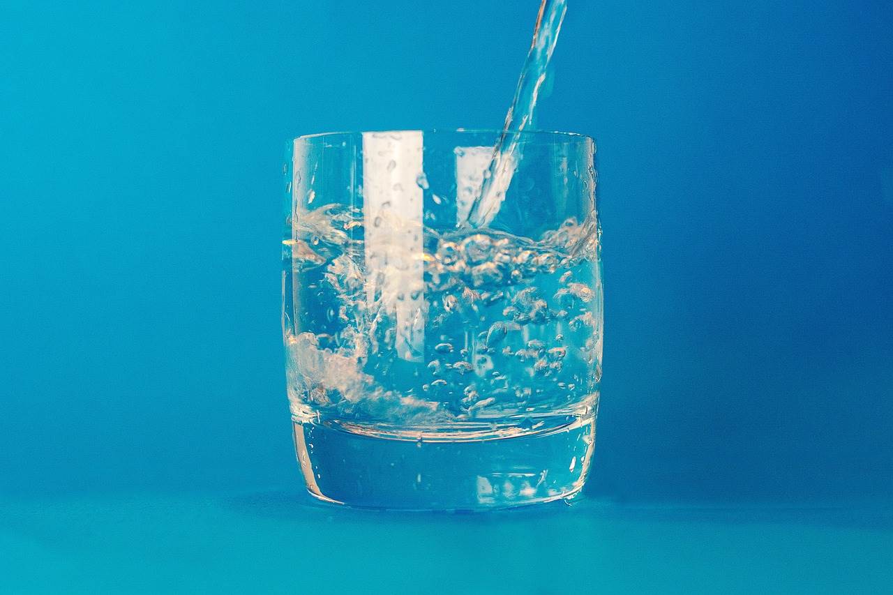 glass-2619011_1280