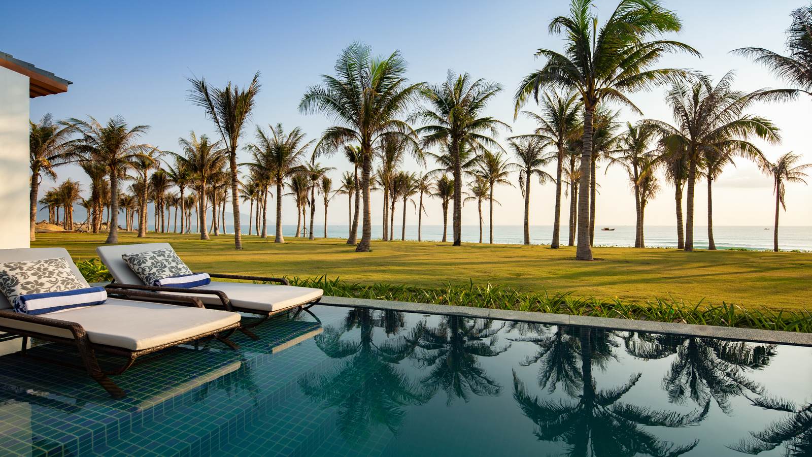 Beach Front Villa_Pool