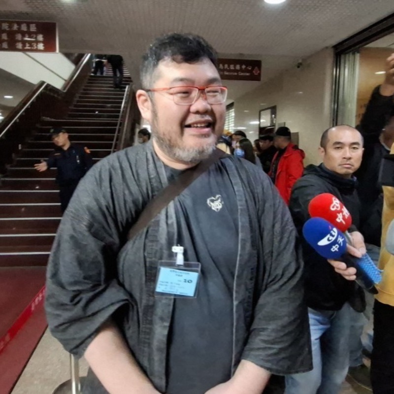 揭藍白黑料惹禍？四叉貓帳號疑遭惡意檢舉，臉書、IG、Threads全消失
