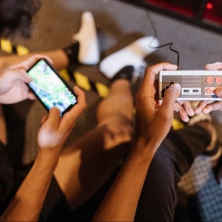 家長別急著禁止！研究：「打電動」能讓孩子智力提升2.5分