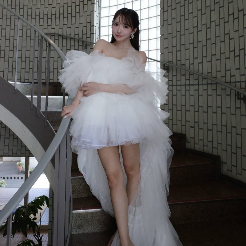 夢幻婚紗被「三上悠亞穿過」！人妻大崩潰：早知女優穿過就不租，掀兩派論戰