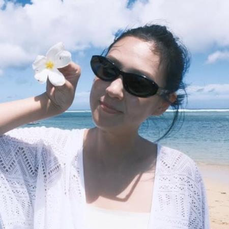 朱芯儀力抗乳癌3期18次化療！「深V泳裝照」放閃衛斯理好甜