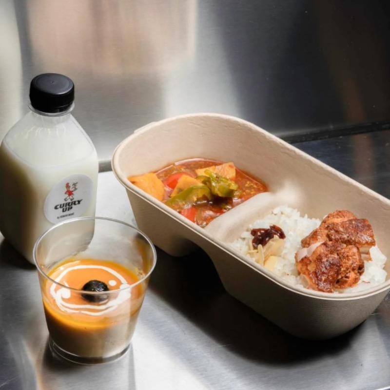 最潮咖哩店「CURRY UP by HUMAN MADE」快閃台灣！近期7大時尚品牌×美食IP聯名推薦