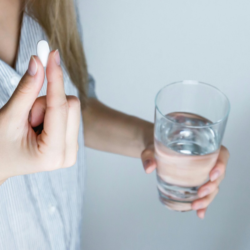 驚悚！吃安眠藥醒來竟在精神病院？藥師曝離奇過程「暖心籲1事」