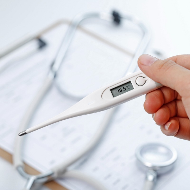 癌症非一夕形成，醫師示警「10個罹癌徵兆」！發燒、頭痛都是警訊