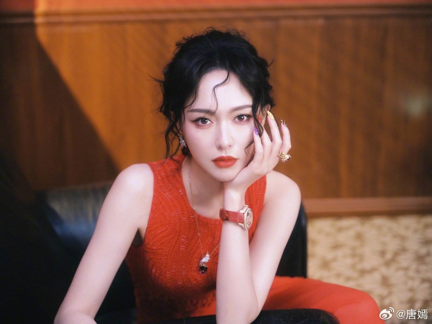 001lhJGmgy1i4jaoqb5uhj61400u079902