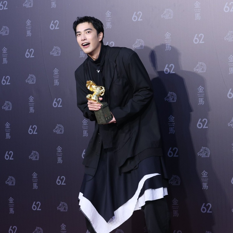 金馬62｜曾敬驊奪金馬62最佳男配角！激動淚崩「哭得像小男孩」