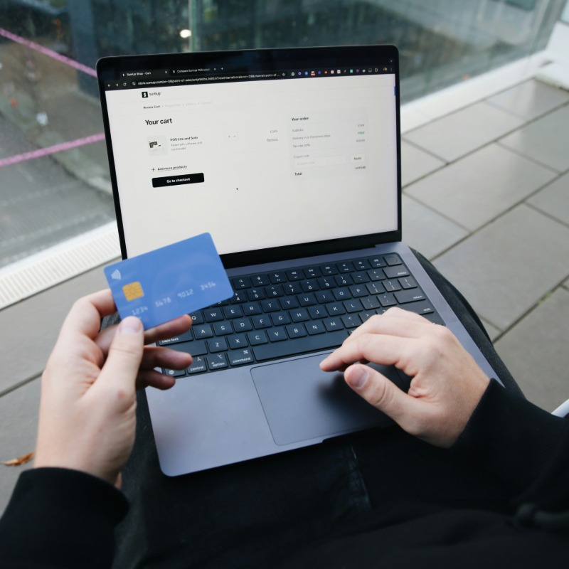 「安全回報」沒人已讀！新北女遇假檢警交出帳戶，8300萬積蓄被騙光