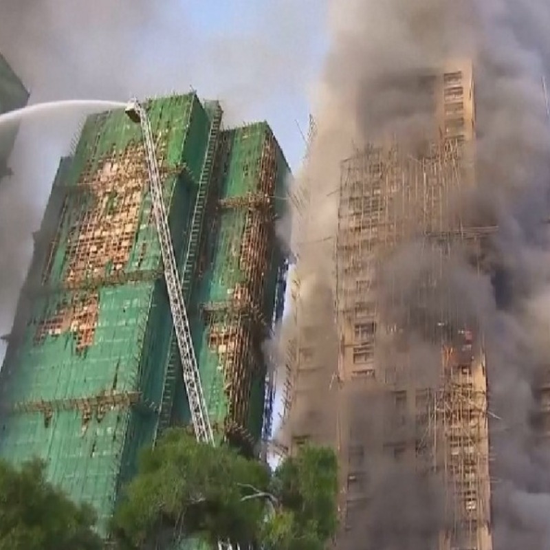 香港宏福苑大火內幕？「13億維修費」爆黑箱！住戶1月前才痛批：工程一直拖，遲早出事！