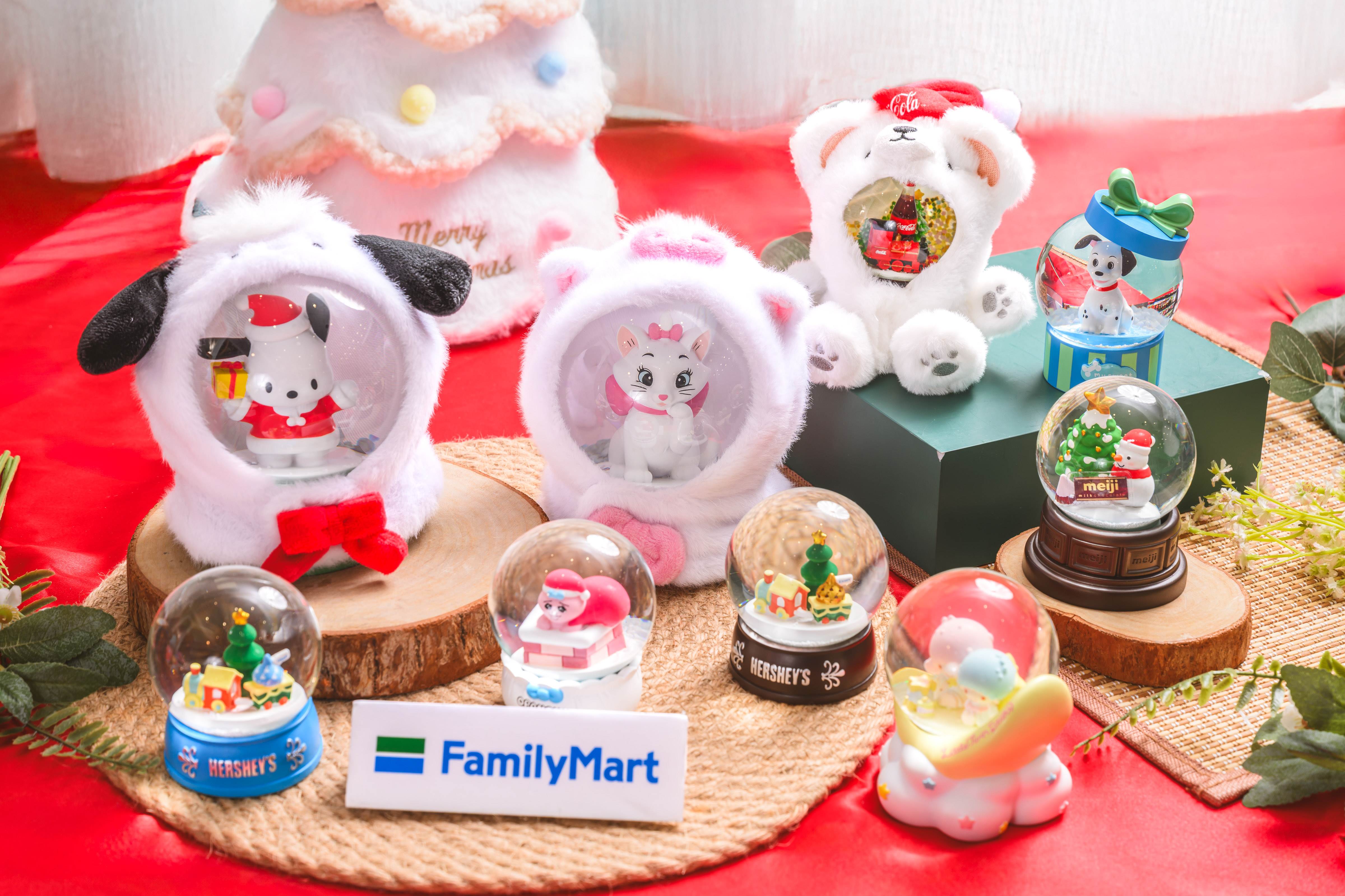 【新聞資料照03】「全家」集結帕洽狗、101忠狗、瑪麗貓、雙星仙子、褲褲兔等超人氣角色，推出多款節慶限定水晶球，消費者只要購買端架指定商品或指定巧克力、零食、餅乾、糖果任兩件，即可加價149元帶回經典款水晶球（褲褲兔／101忠狗／雙星仙子），或以299元入手絨毛套水晶球（帕洽狗／瑪麗貓）。