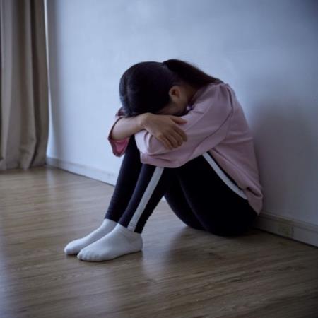 打破性侵迷思!衛福部統計:不論什麼年齡,性侵加害者多為「身邊熟人」