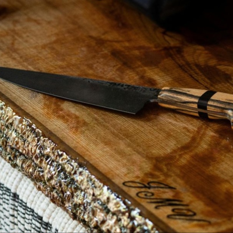 徒手奪刀真的可行嗎？全網穿白衣、拿馬克筆演練：結局太殘酷