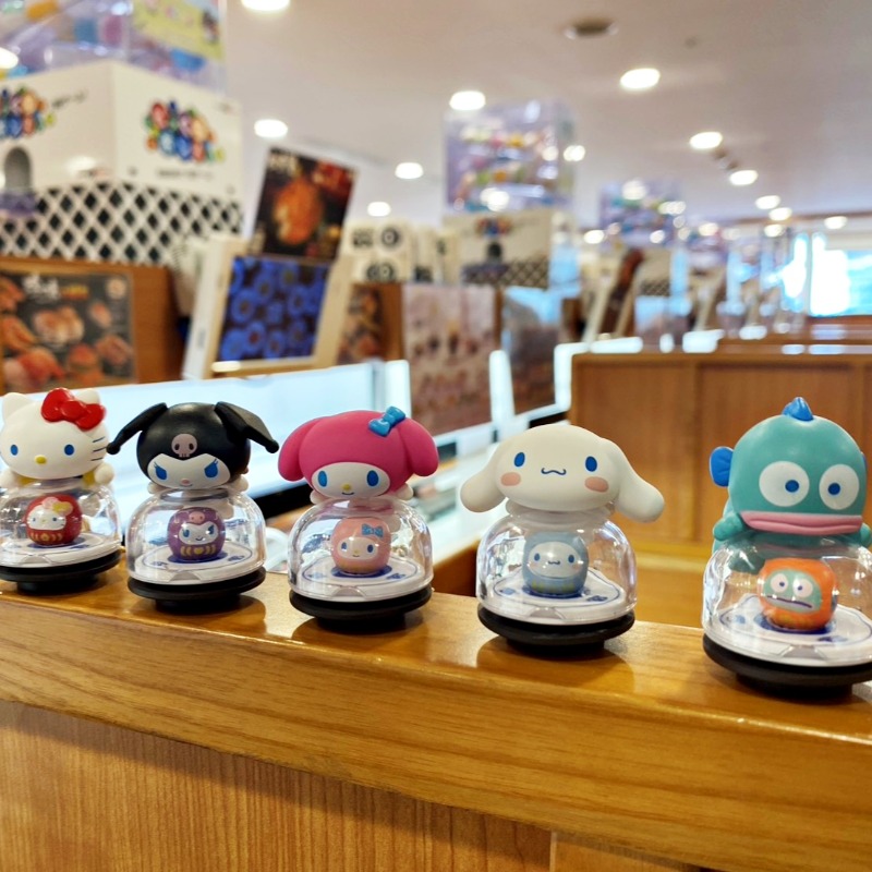 可愛又好吃！8家話題爆棚聯名美食，藏壽司×三麗鷗家族限定扭蛋必收