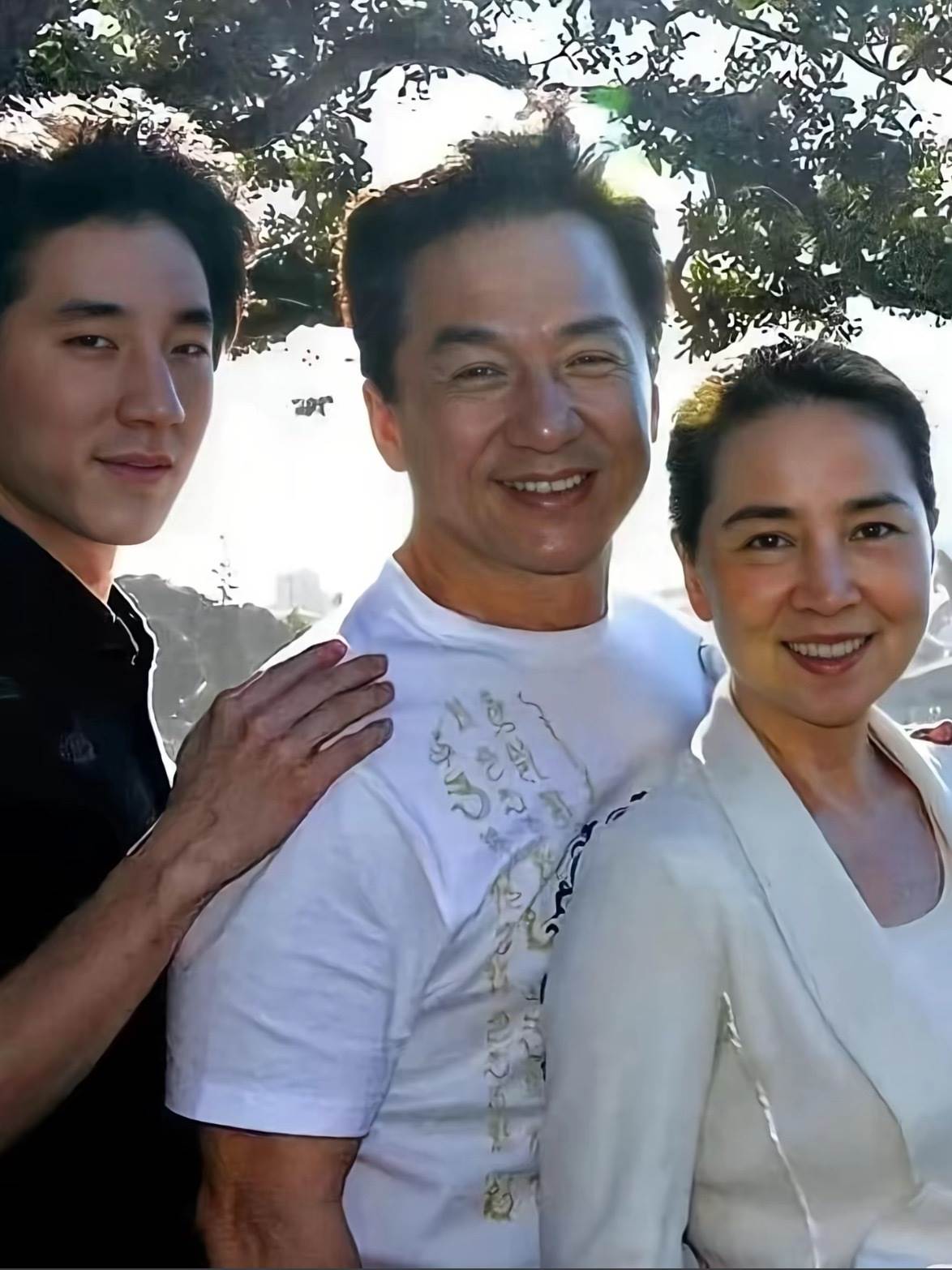 008ehqWJly1i8qx1699tnj30wm17i10v