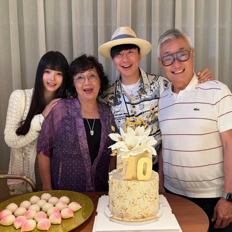 林俊傑公開認愛！攜女友為林媽慶生：愛不需要長篇大論