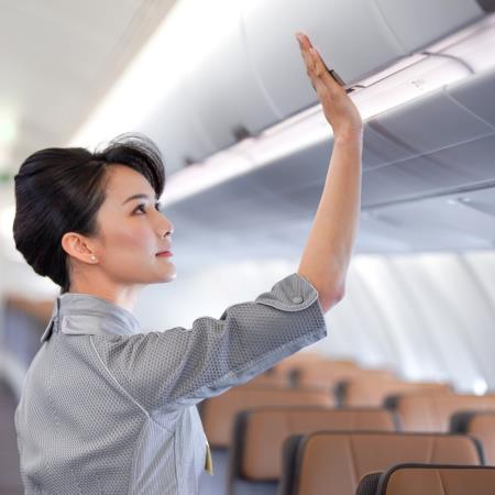 有人笑、有人沉默？長榮年終6.5個月稱霸航空業！星宇獎金曝光全網哭