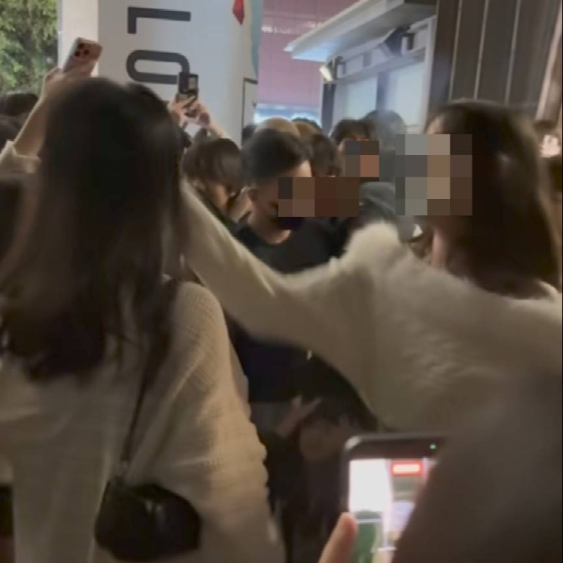 15歲少女遭集體霸凌？ 香港元旦夜13歲少女當眾打人，下場GG了