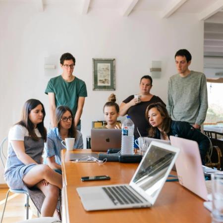 2026學會「聰明用AI 」別排斥 AI，也別把人生全交給它！