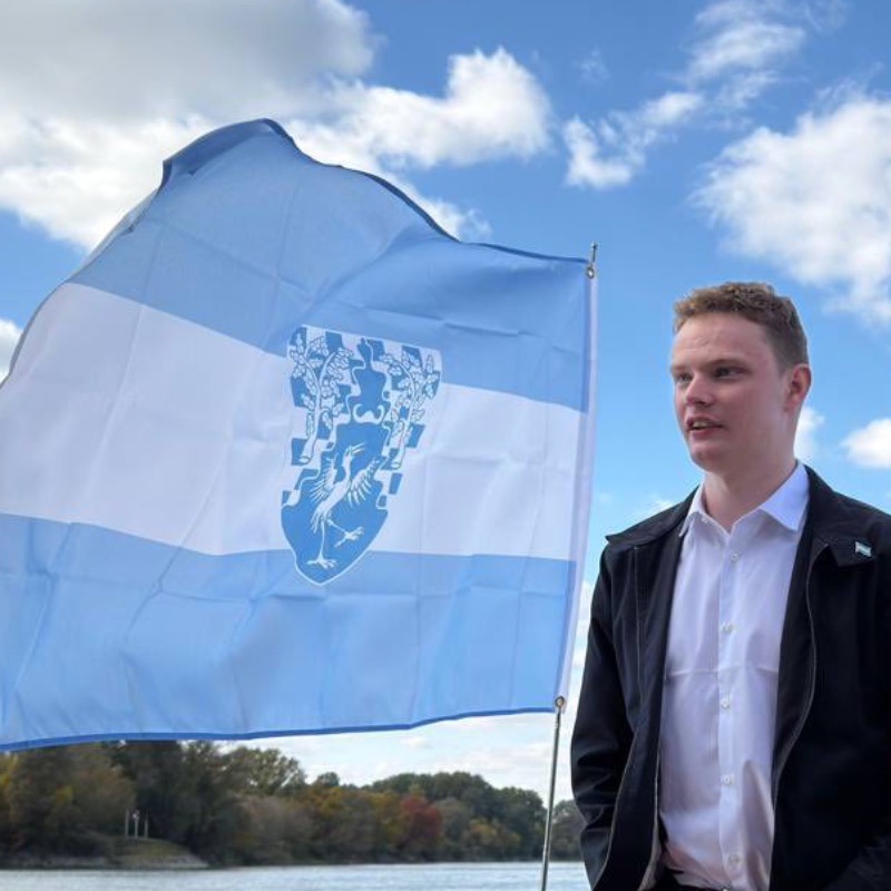 14歲少年發現「這漏洞」建國當總統！佔地比梵蒂岡還要大