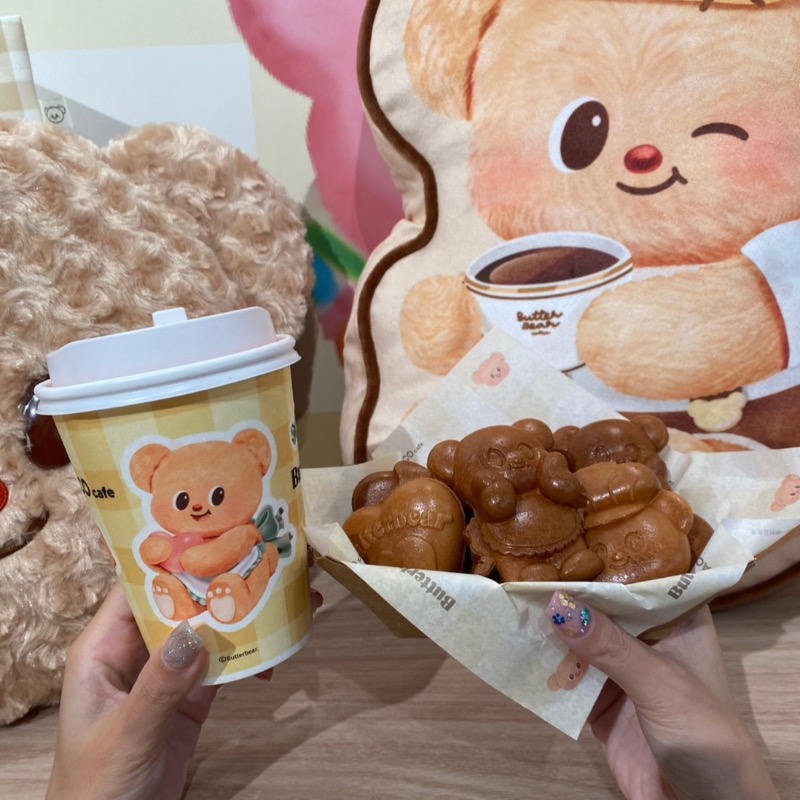 7家聯名必追！NO COFFEE×Helinox「BBQ香腸可頌」，泰國奶油熊Butterbear來台