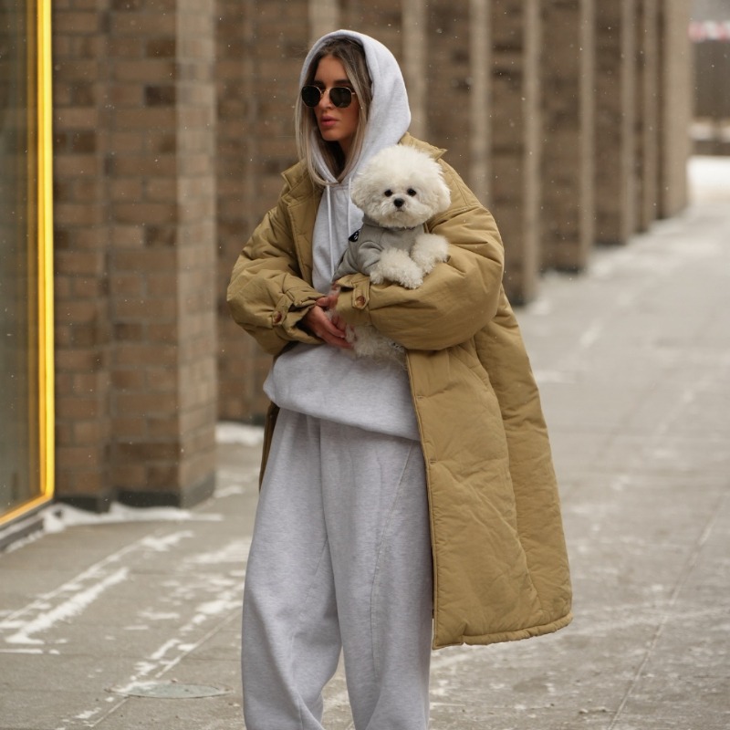 一週帽T挑戰！5 種不重複的搭配公式，解決妳的「冬季穿搭困難症」