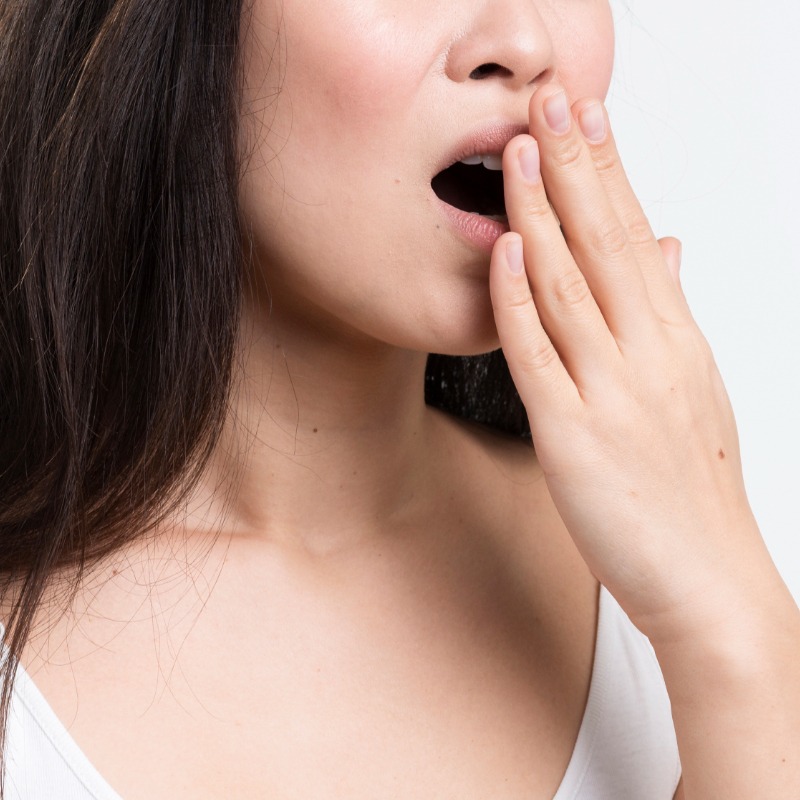 消除口臭「比刷牙更有效」的方法！5種食物、1茶飲告別臭嘴