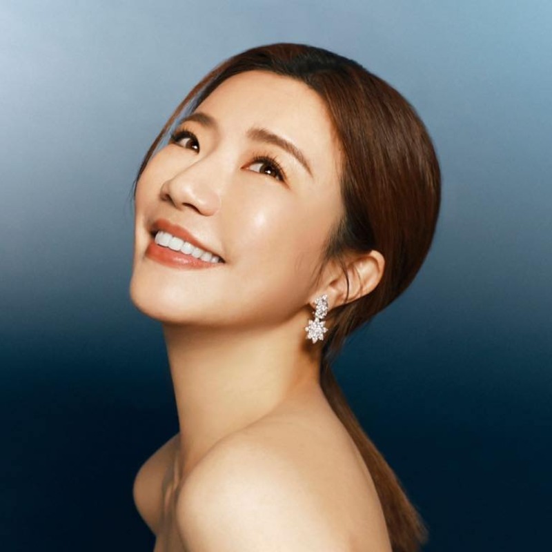 鋼琴家江老師長19cm巨瘤誤當發胖！曝抗癌：後悔輕忽異狀