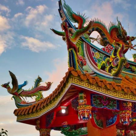 龍抬頭遇土地公頭牙！命理師曝「7吉時」拜拜最旺，記得準備這水果「黏錢添財」