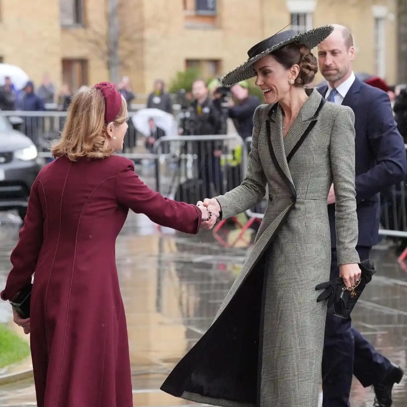 英國1400年來首位女主教就職！凱特王妃穿「格紋造型」原來有這個意義