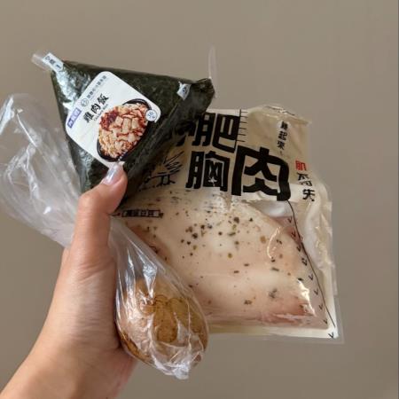 Threads爆紅「超商神組合」！御飯糰這樣搭「蛋白質減肥餐」