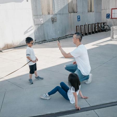 不只怕壞人!越來越多爸媽「不曬孩」醫揭:恐成孩子未來惡夢