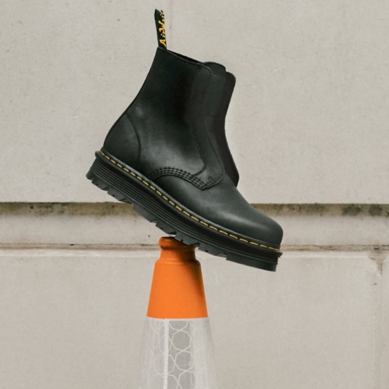 曾經超紅！「1知名鞋子品牌」宣布離開台灣，出清特賣1折快看