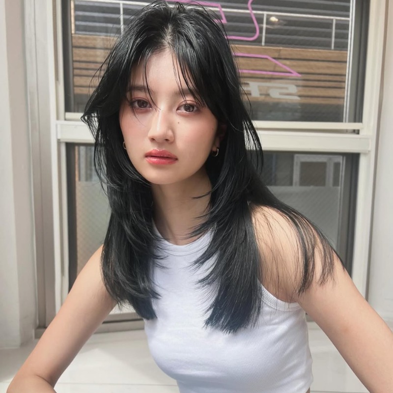 2026髮型「層次紋理髮」日韓正夯！微翹短髮、長髮圖鑑