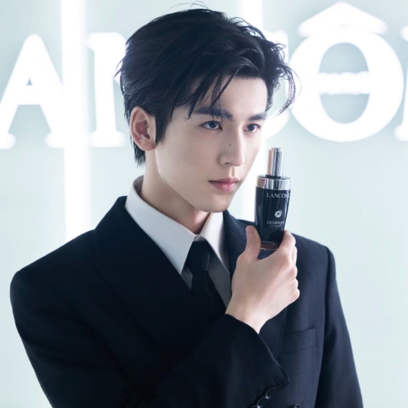 《逐玉》張凌赫、鄧凱，同款神級精華！Lisa也愛用