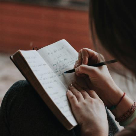 17歲女得罕見「超憶症」！精準記得一生所有事，她連「胎內記憶」都記得