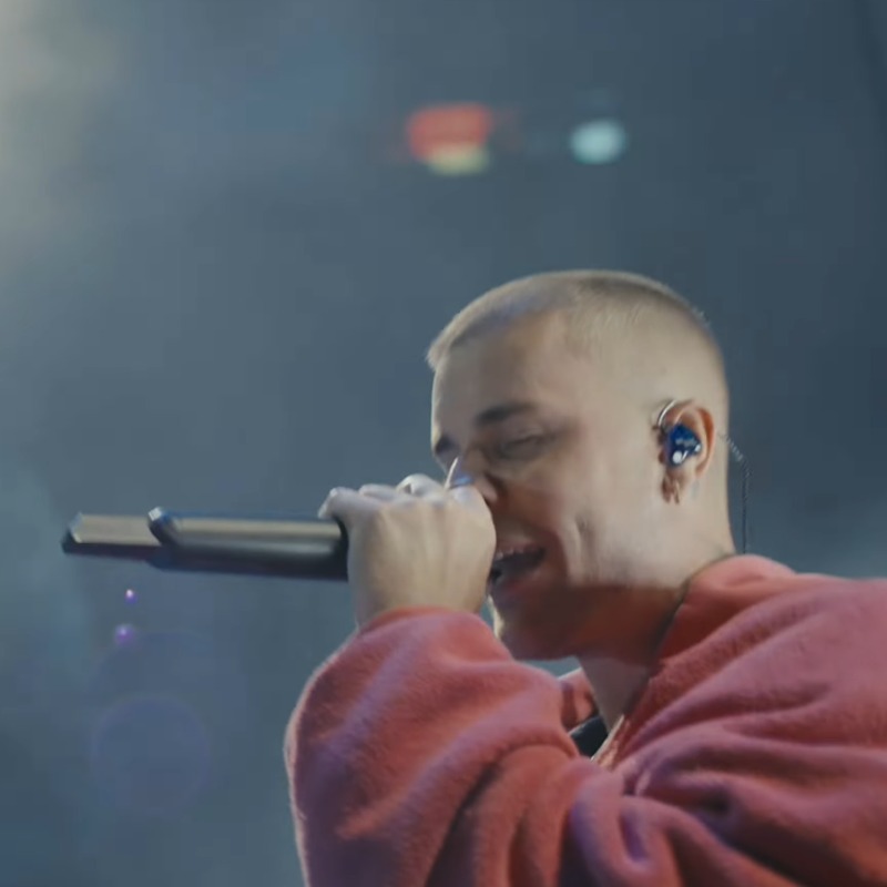 小賈斯汀科切拉封神夜！「跨時空和自己對唱」全場粉絲淚崩又尖叫