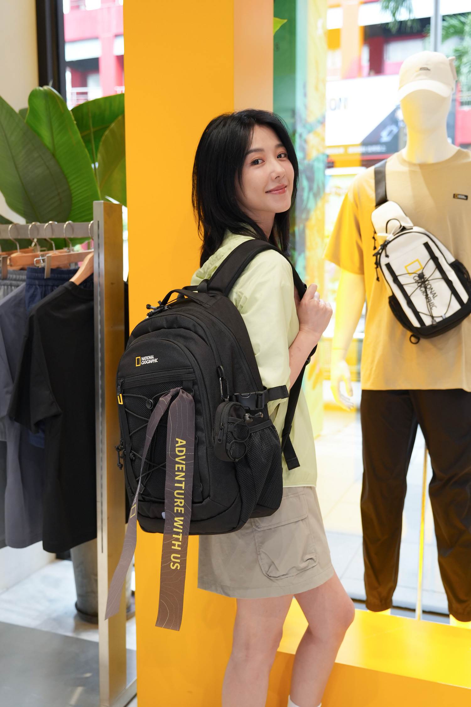 國家地理服飾 夏日新品活動 邵雨薇穿著 LIGHT PACK新品