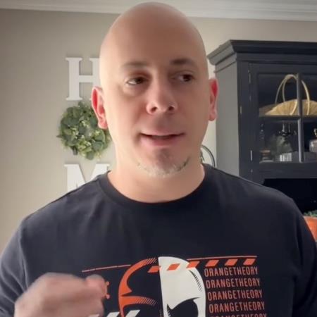 副業比正職更賺！高中老師賣「1樣小物」公司年營收破1.2億