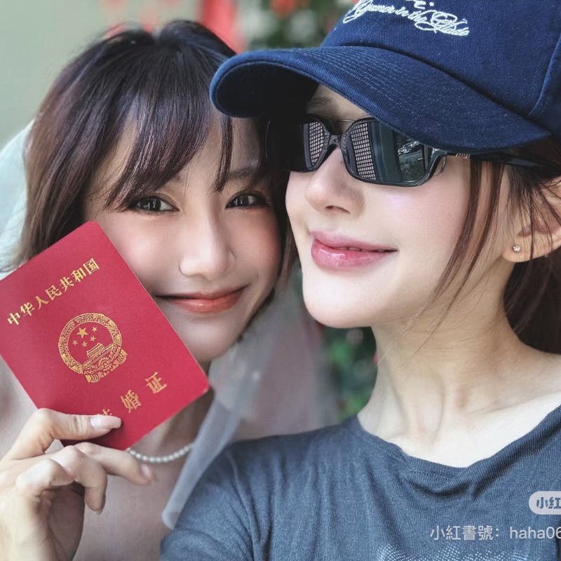 雙向奔赴的閨蜜情！趙露思見證摯友結婚，「1句話」暖哭網友：比偶像劇感人