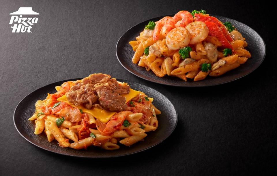 圖2：必勝客隆重邀請施捷夫擔任聯名監製與風味設計，研發充滿異國靈魂的日式「明太子