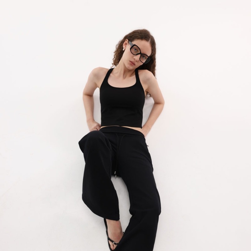 悶熱天氣救星！7款涼感系Bra Top推薦，Verish、Studio Doe、NET…一件就能清爽出門
