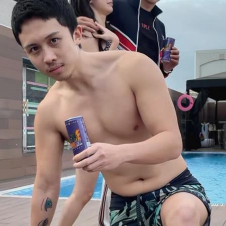 孫安佐「武器風波」不斷！從美國校園恐嚇到噴火槍，危險言行一路升級