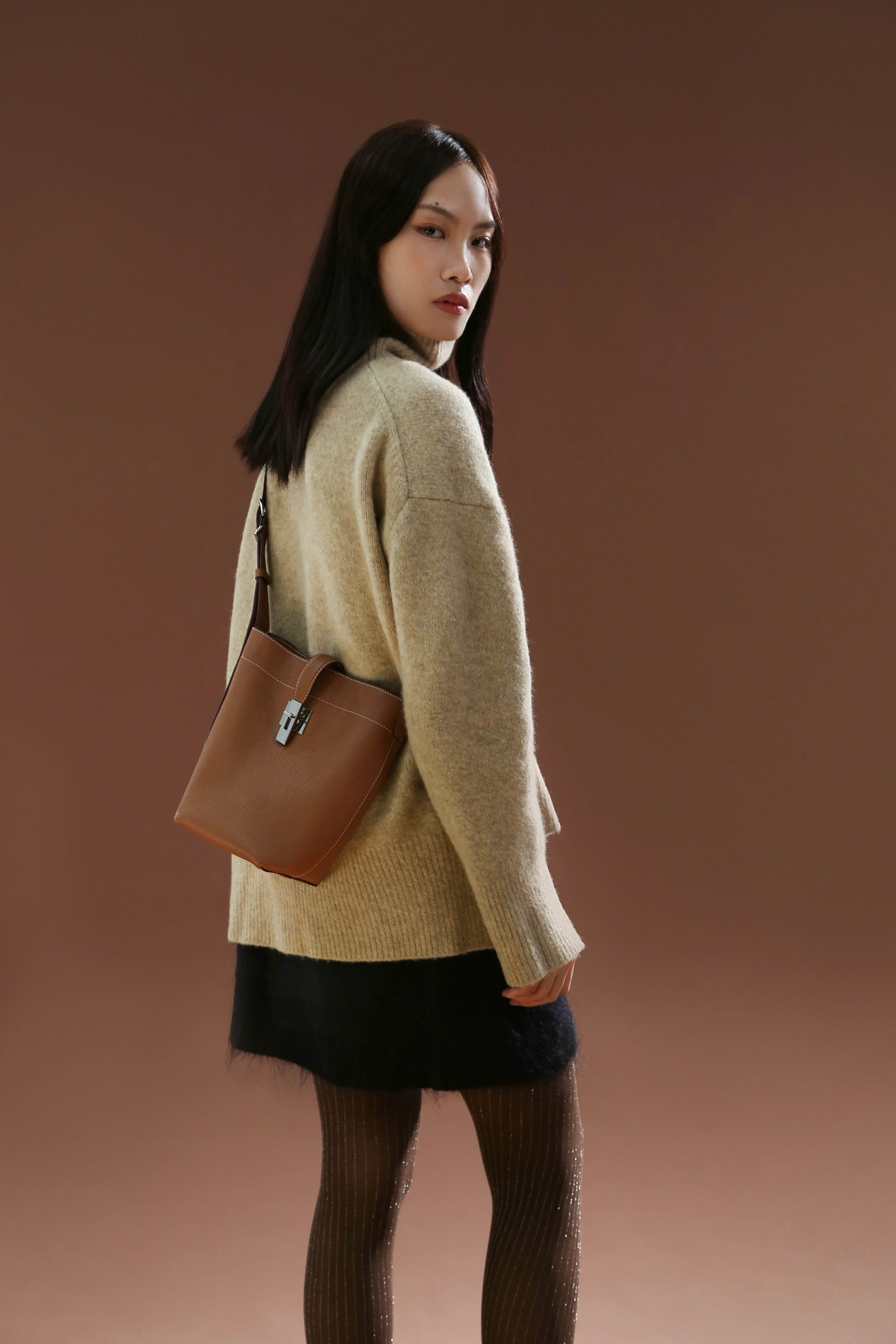 imgi_31_885212_16_official_FW2024_02