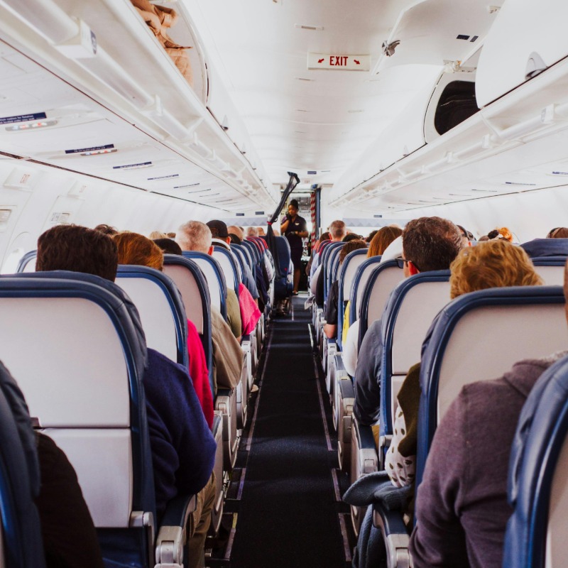 傅子純「急性血癌」驟逝！醫師解析飛機久坐恐引肺栓塞雙重殺機