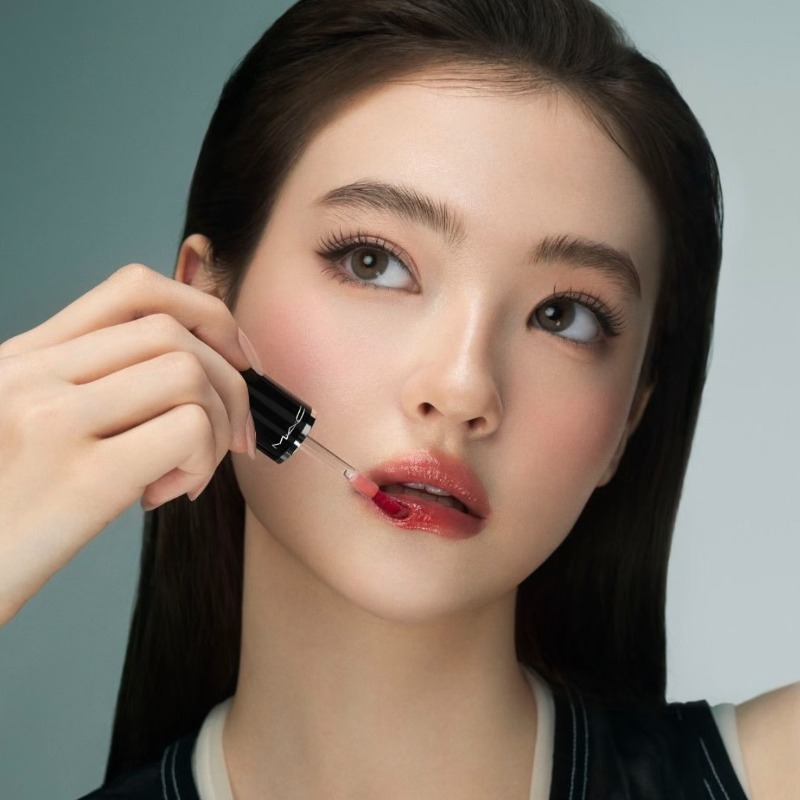 韓女團鏡光唇釉推薦！Ella、彩瑛同款色號公開，晶透光澤神美