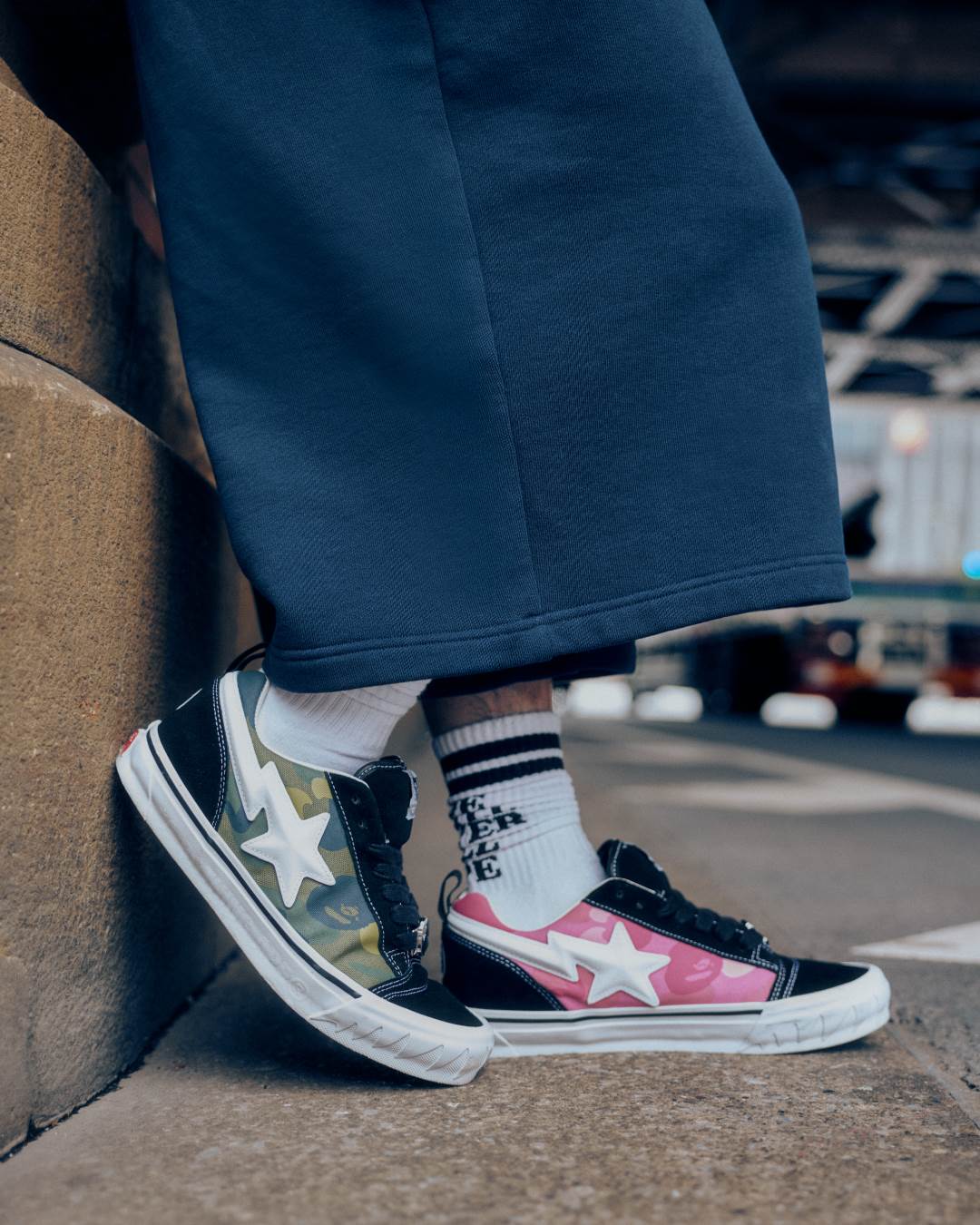 Vans攜手日本街頭潮流品牌BAPE®推出全新聯名鞋款
圖片來源：VANS